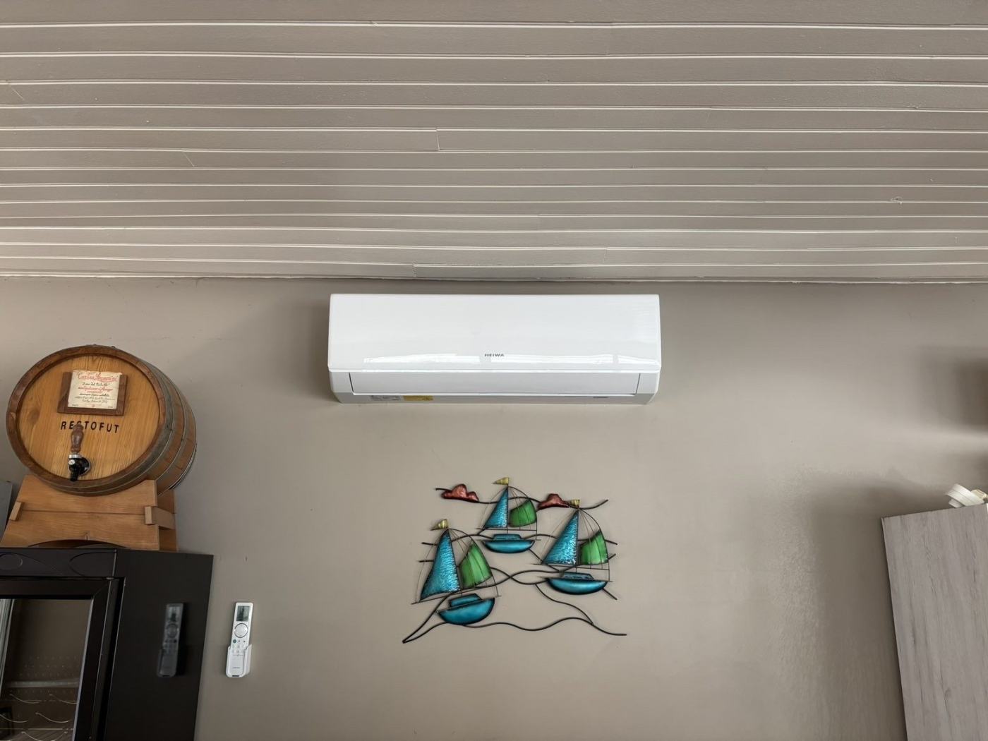 Unité intérieure de climatisation Heiwa installée chez un client à Saint-Cyprien